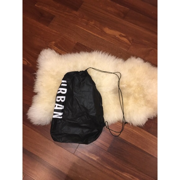 *RARE* Urban Outfitters Drawstring Backpack - Picture 3 of 3